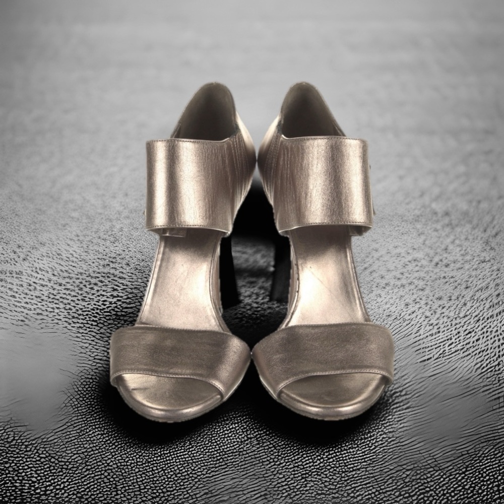 Gucci Sandals - Metallic - Size 7.5 - Picture 2 of 9